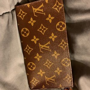 🔥FLASH SALE🔥Louis Vuitton Bucket Pouch ONLY!